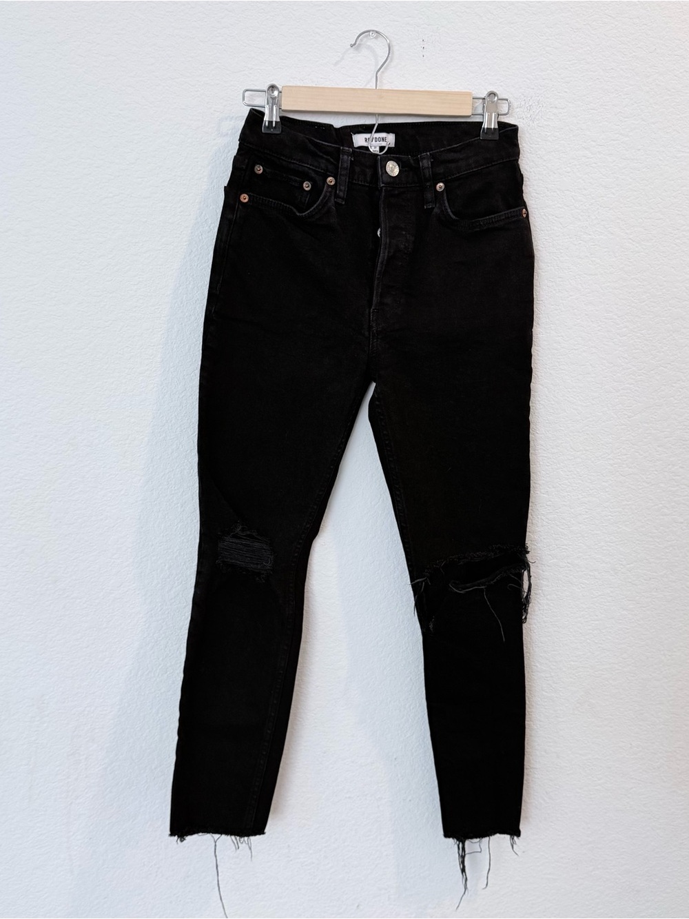 RE/DONE- 90’s High Rise Ankle Crop Jeans in Jet Black w/ Rips - 27